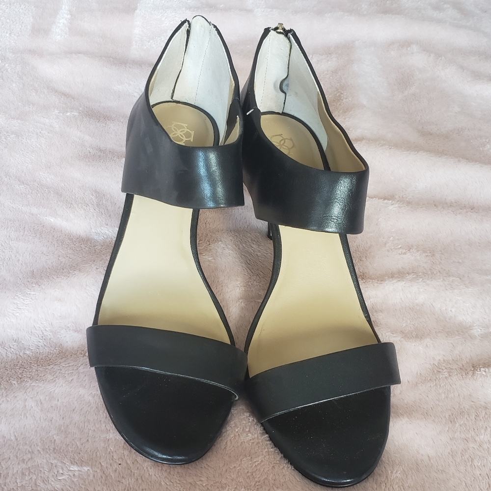 Ann Taylor black leather heeled sandals